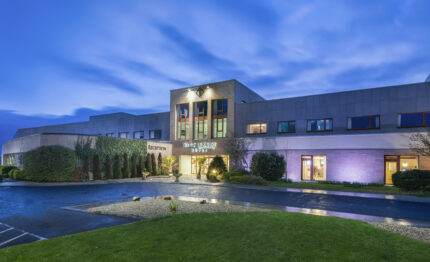 Exterior Night Diamond Coast